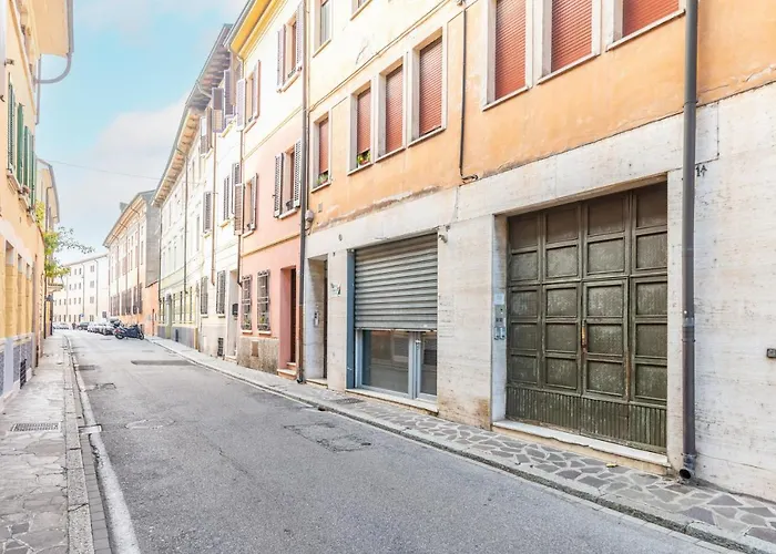 Un Nido A Mantova Historic Apt Near The Center!